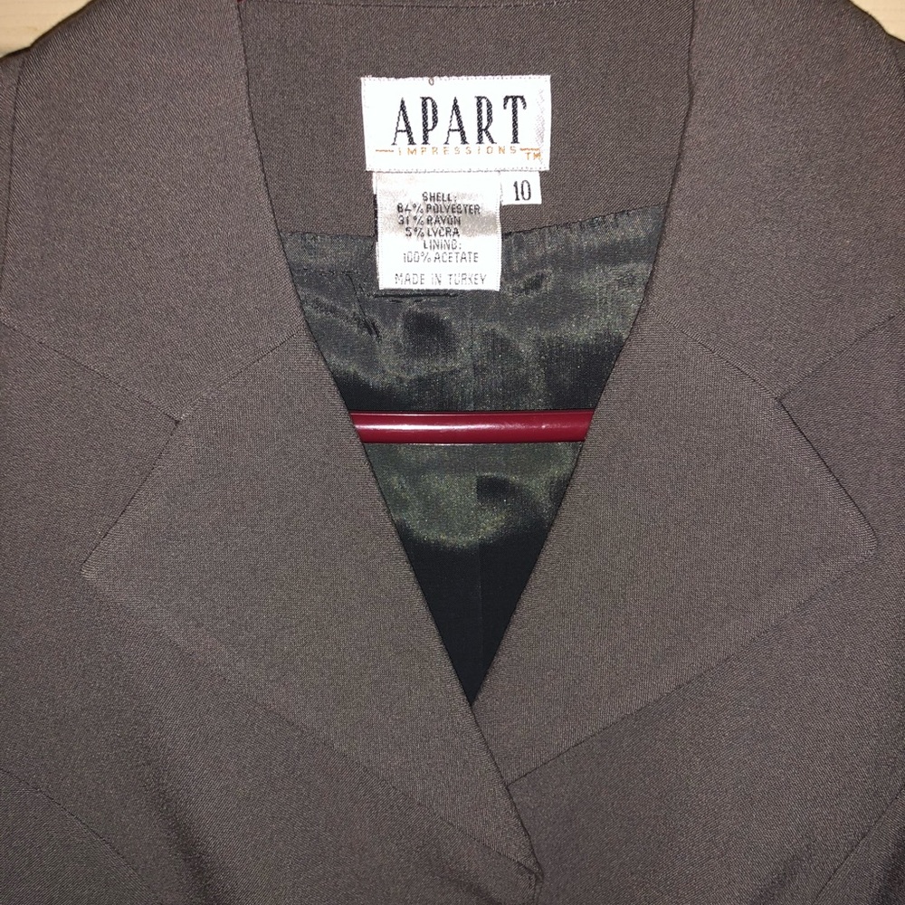 Work attire - Picture 4 of 4